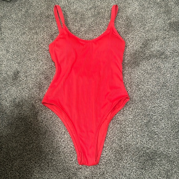 Zyia one piece - Picture 1 of 2